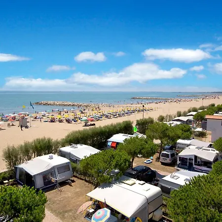 Semesteranläggning (resort) Vela Blu Village 4*
