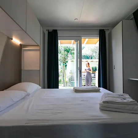 منتجع Vela Blu Village كافالّينو